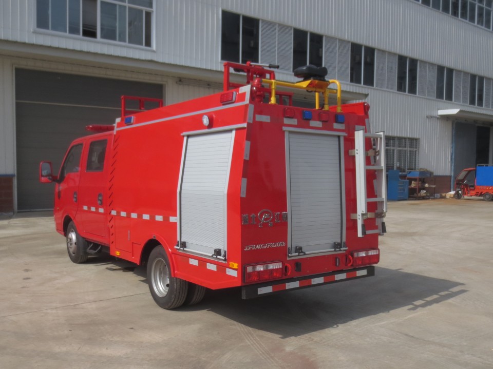 東風途逸水罐消防車（雙排）圖片